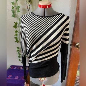 Limited asymmetrical sweatshirt